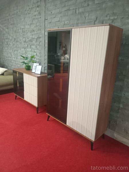 Витрина высокая с подсветкой Вичи / Vici WT103 2-дверная Орех/кашемир Perfect Home Польша (PFH-091278) PFH-091278 фото
